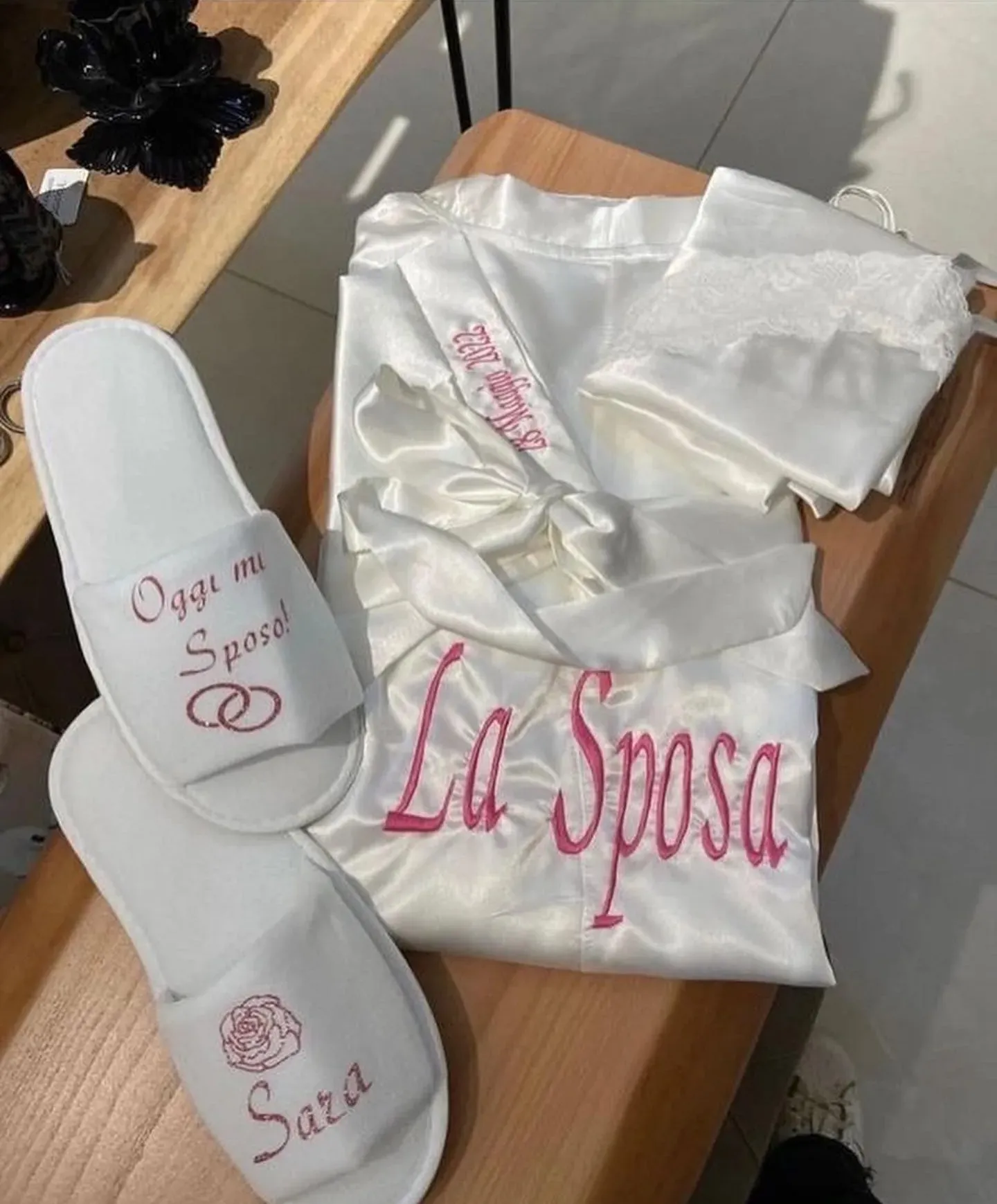Set Sposa – Kimono, Sottoveste e Ciabattine Personalizzate